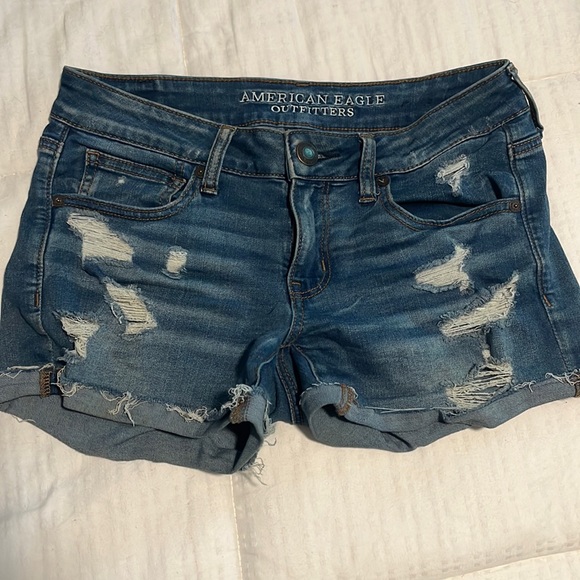 American Eagle Outfitters Pants - American Eagle Super stretch, super low shortie size 6